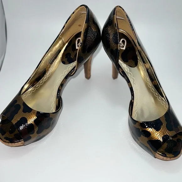 47. Madeline Shoes Leopard Print Heels - Picture 9 of 11
